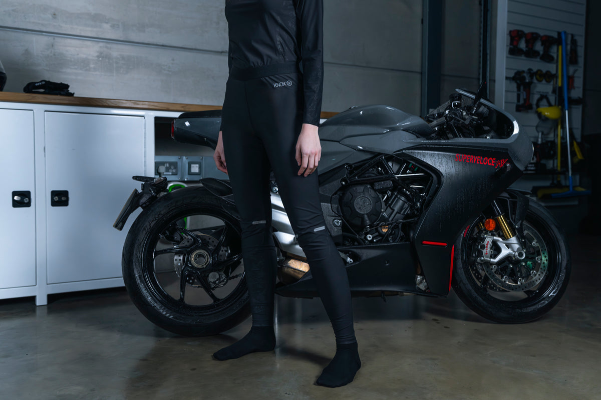 Knox Dual Active Unisex Base Layer Trousers - Black lifestyle
