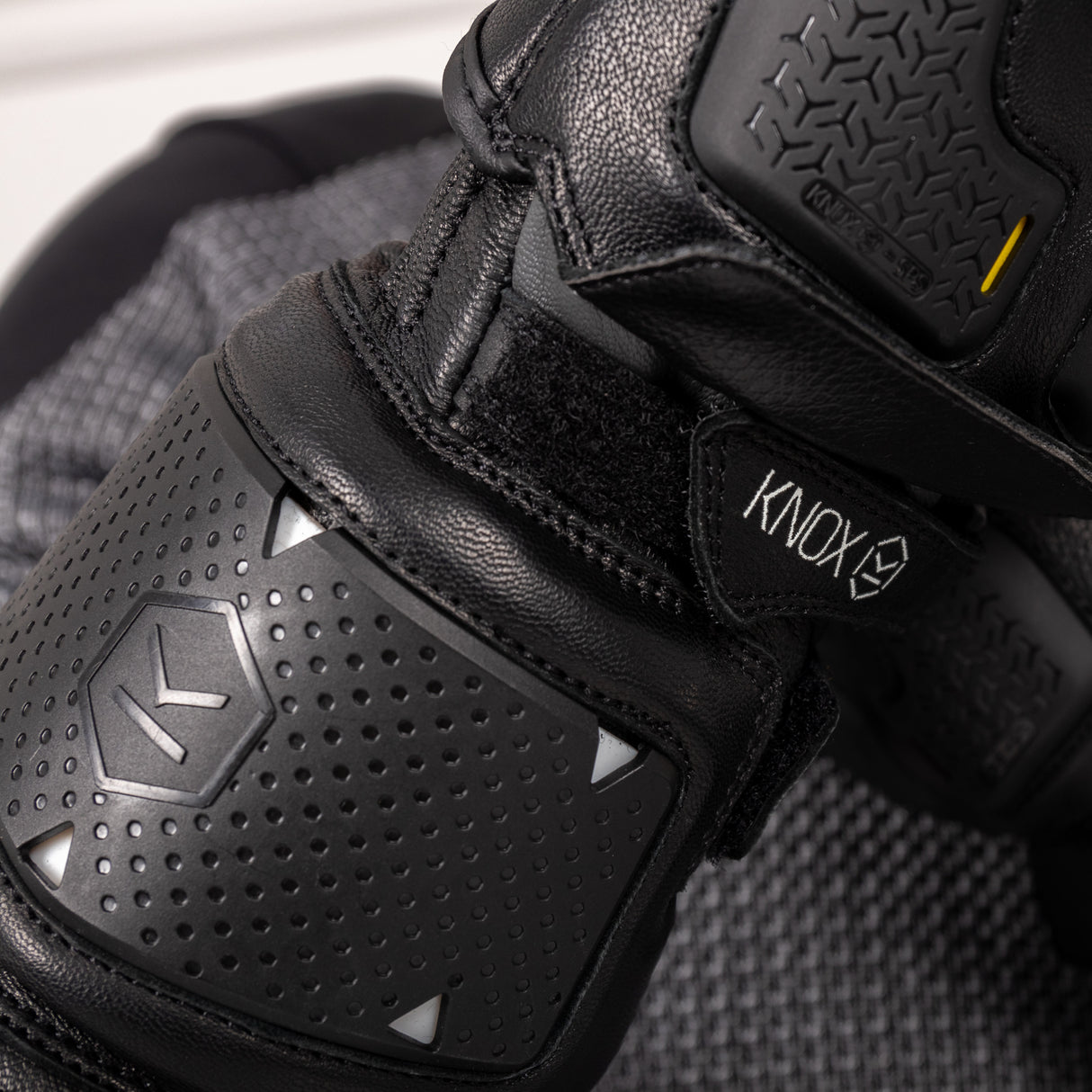 Knox Oulton MK2 Gloves